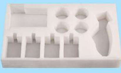 EPE加(jia)工廠(chang)家使(shi)用珍(zhen)珠棉(mian)分切(qie)機時(shi)的注(zhu)意事(shi)項